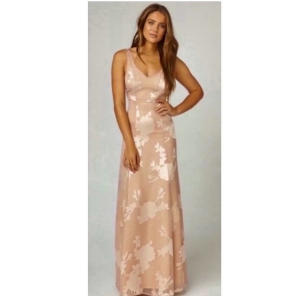 Show Me Your Mumu Jenn Maxi Dress. - Picture 2 of 9